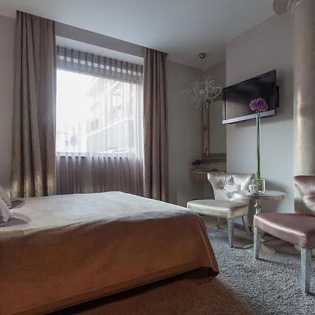 Bed and Breakfast Soleil Boutique H Σόποτ