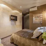 Soleil Boutique H Bed and Breakfast Σόποτ