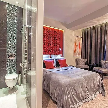 Soleil Boutique H Bed & Breakfast